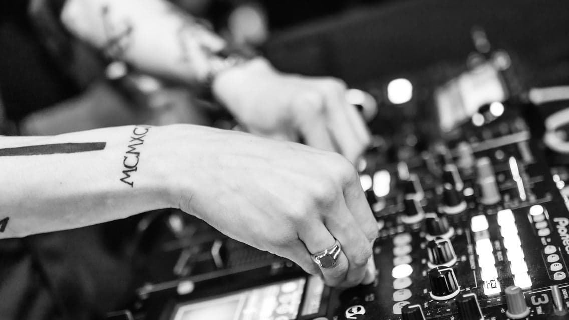 Dayshift: The 30+ Daytime Party!